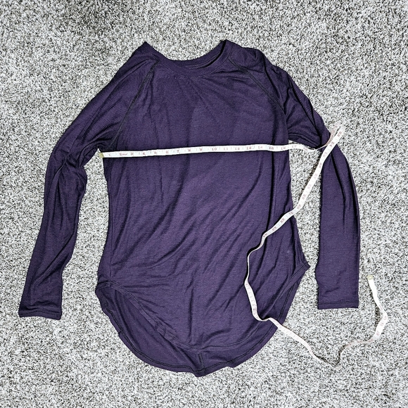 Under Armour open back long-sleeve lightweight top, size small, deep purple - Picture 5 of 5